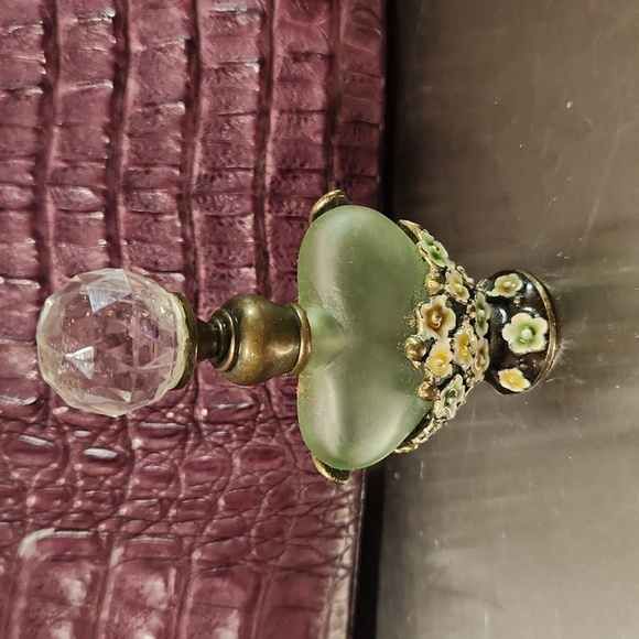 Vintage Refillable Small Fairy and Floral Perfume Green Bottle Crystal Top EUC - Picture 3 of 8